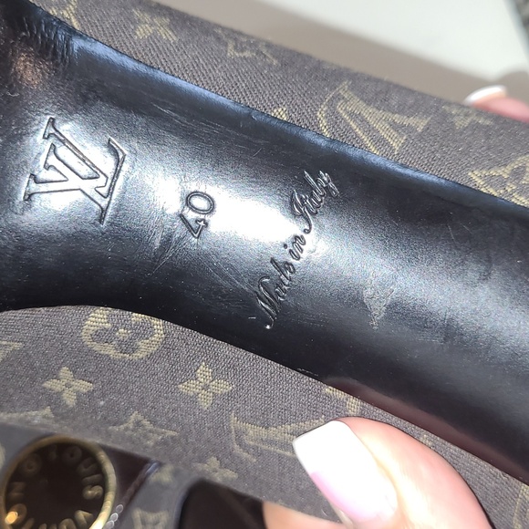 Louis Vuitton heels size 40 - Picture 2 of 12